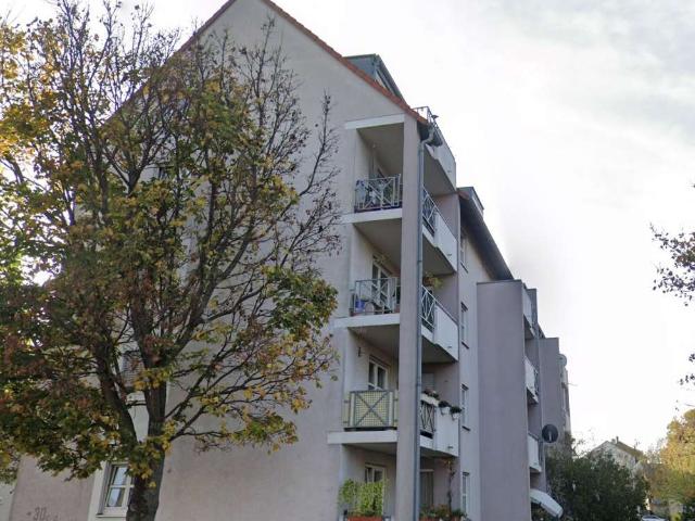 Schöne kleine 2 ZKB Wohnung im 5.OG ohne Aufzug in der Neckarstadt West !