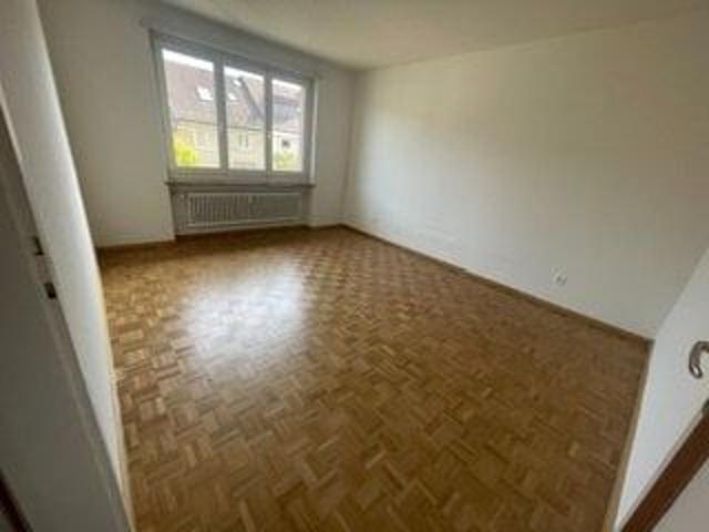 schöne helle 3.5 Zimmerwohnung