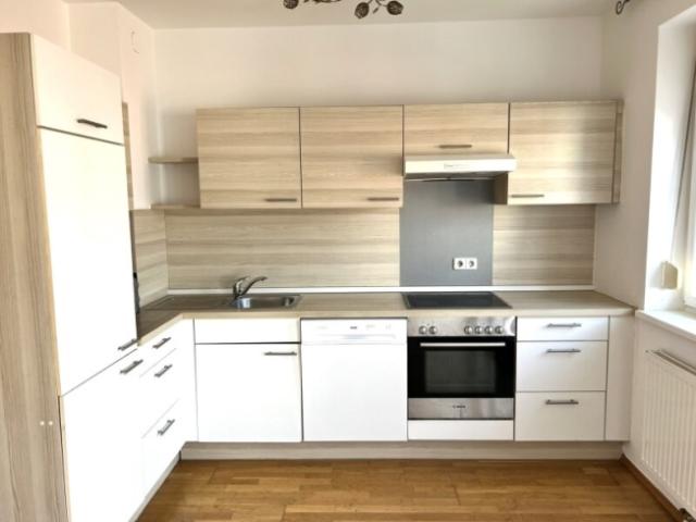 Schöne, helle 3 Zimmerwohnung mit Balkon im Zentrum von Brunn am Gebirge