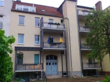 Schöne, helle 3 Zimmer Wohnung mit Aufzug, Balkon