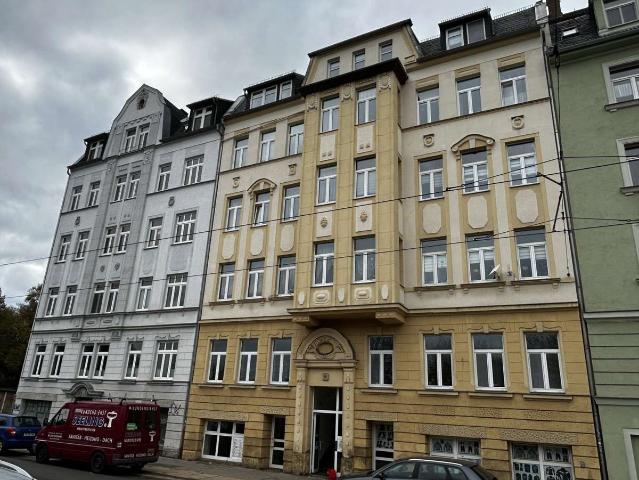 Schöne helle 3 Raum Whg. im 1. OG mit Balkon, Laminat bzw. Fliesen, vermietet!