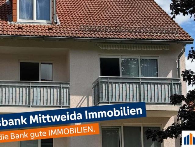 Schöne, helle 3 Raum Wohnung mit zwei Balkonen und Stellplatz!