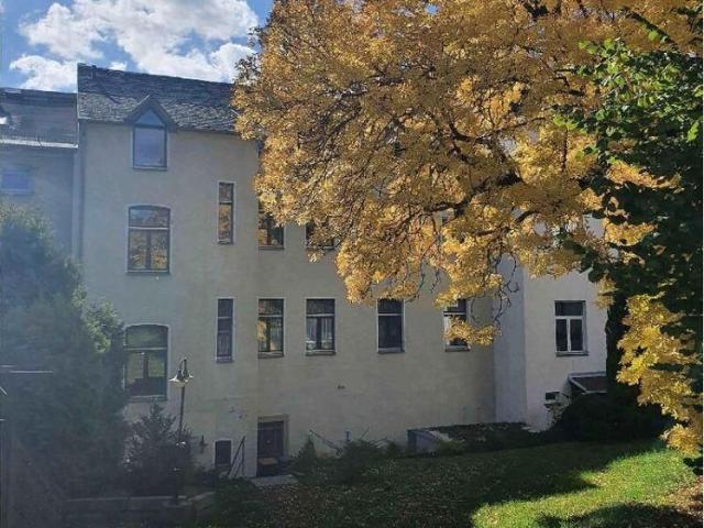 schöne helle 3 Raumwohnung in Treuen