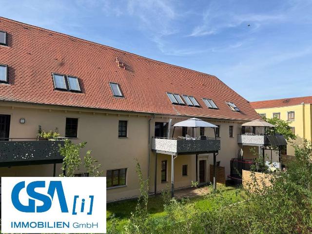 Schöne helle 3RW mit Tageslichtbad und riesigem Balkon