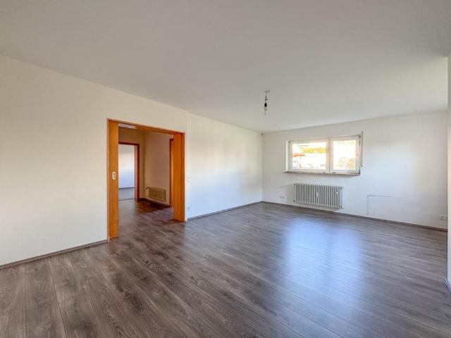 Schöne & helle 2 ZKB Wohnung mit Stellplatz und Einbauküche