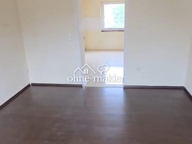 Schöne helle 2 Zimmerwohnung mit Stuckdecken