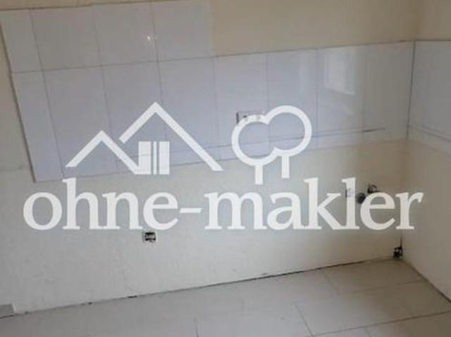 Schöne helle 2 Zimmerwohnung mit Stuckdecken
