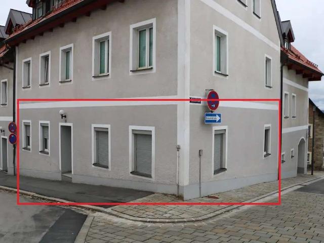 Schöne, helle 2 Zimmer Wohnung in Waldmünchen, geeignet für Singles und Paare