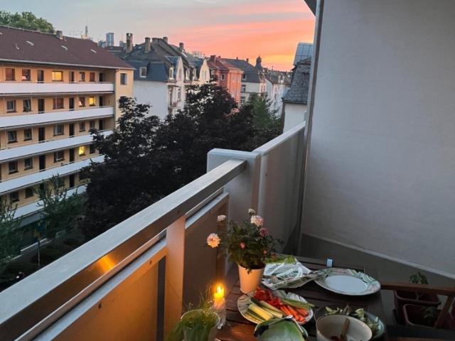 Schöne, helle 2 Zimmer Wohnung in Bornheim mit Balkon