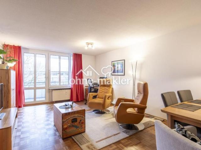 Schöne, helle 2 Zimmer Wohnung inklusive Einbauküche sowie Tiefgarage und Balkon