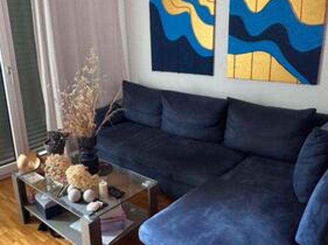 Schöne helle 2 Zimmer Wohnung mit großem Balkon und TG Platz