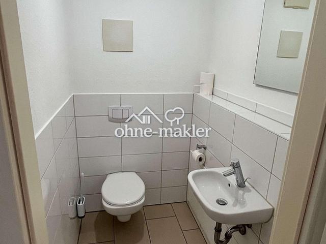 Schöne helle 4 Zimmerwohnung mit Balkon 2.OG
