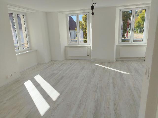 Schöne, helle 4 Zimmer Wohnung, Zentrumsnah