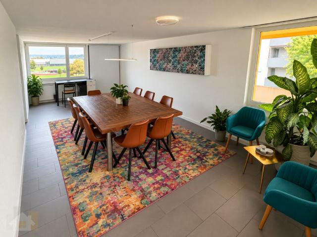 Schöne, helle 5,5 Zimmer Wohnung