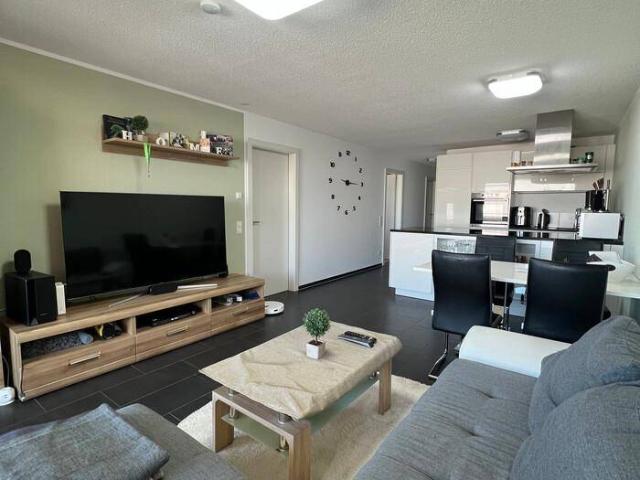 Schöne, helle, möblierte 4 Zimmer Wohnung