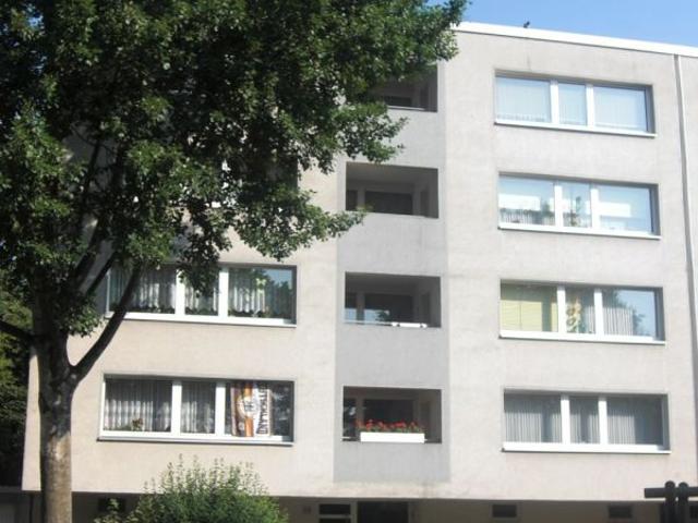 schöne, helle Wohnung in ruhiger Sackgasse !