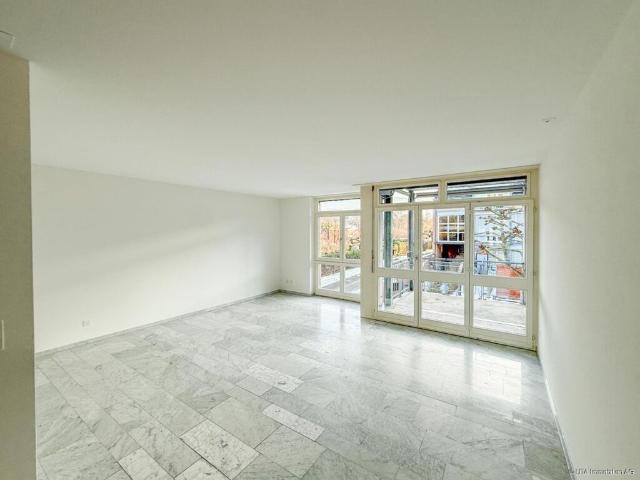 Schöne helle Wohnung mit neuem Ausbaustandard