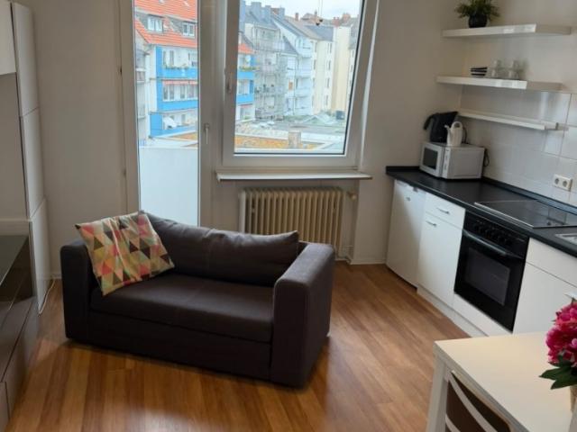 Schöne helle und ruhige Wohnung zentral in Düsseldorf