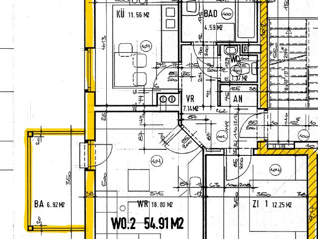Schöne interessante Zwei Zimmer Hochparterrewohnung mit Balkon, 2 Kellerräume und überdachtem Parkplatz zu kaufen