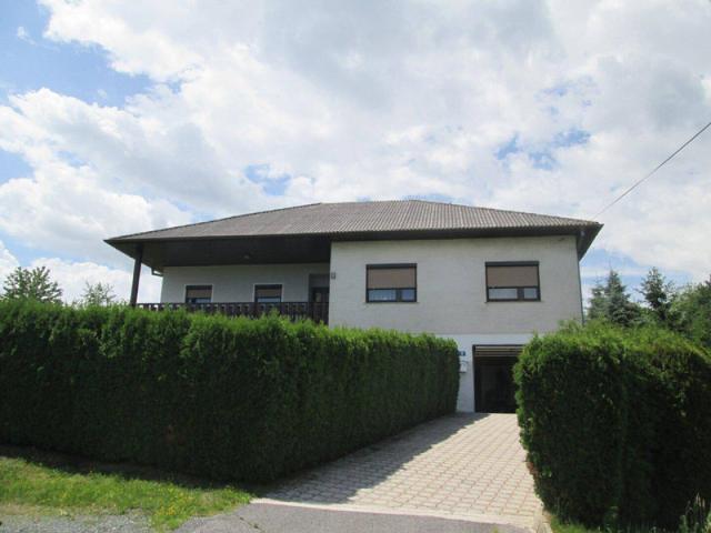Schöne Lage am Ortsrand, gepflegtes Einfamilienhaus mit Aussicht!