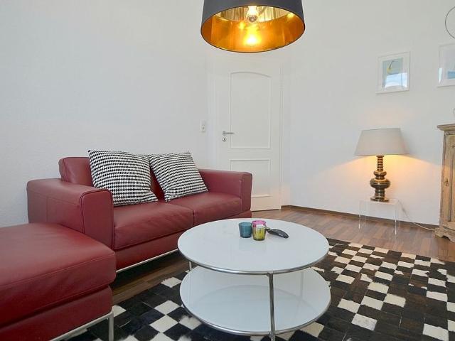 Schöne möblierte 2 Zimmer Wohnung mit Internet in Wiesbaden Biebrich