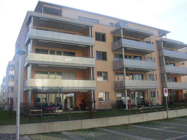 Schöne, moderne 3.5 Zimmer Attika Wohnung im Wohnpark Leuenfeld