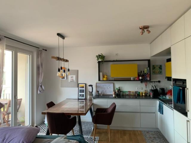 Schöne, moderne und voll möblierte 4 Zimmer Wohnung in Berlin Johannisthal