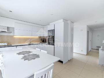 SCHÖNE MODERNE VILLA MIT ZWEI WOHNUNGEN