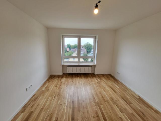 Schöne, modernisierte 2 Zimmer Wohnung mit Balkon in attraktiver Lage