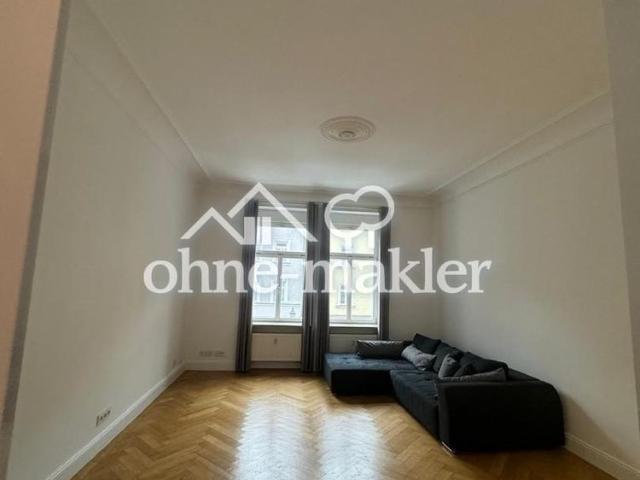 Schöne modernisierte Altbauwohnung im Herzen Schwabings Teilmöbliert
