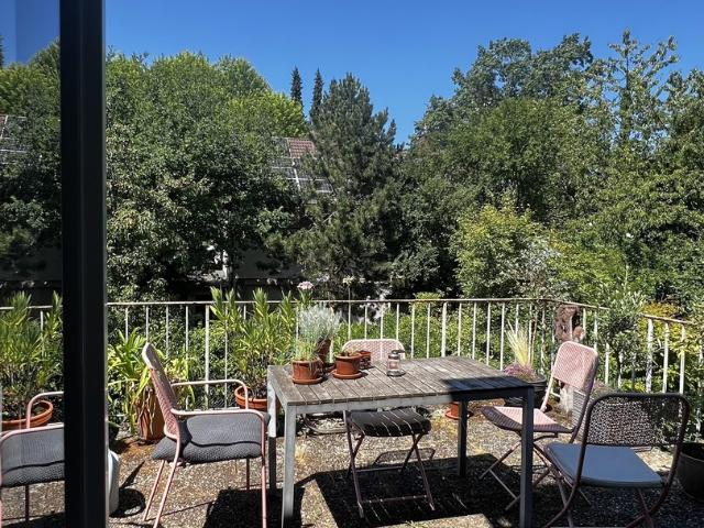 Schöne Maisonette Wohnung mit Dachterrasse in ruhiger, grüner Lage von Freiburg Littenweiler