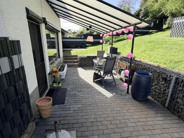Schöne Maisonette Wohnung in einem Zweifamilienhaus