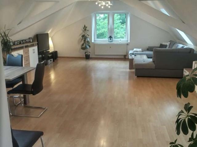 Schöne Maisonette Wohnung, ruhiger Lage, Zentrum nah