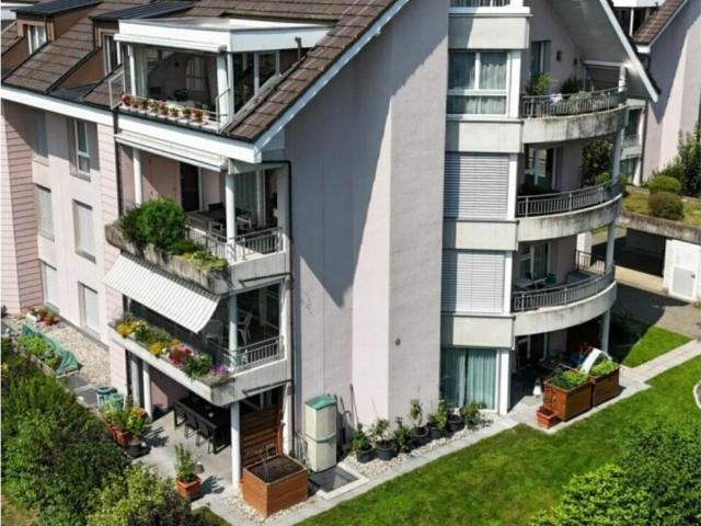 Schöne Maisonette Wohnung 189m² in Strengelbach