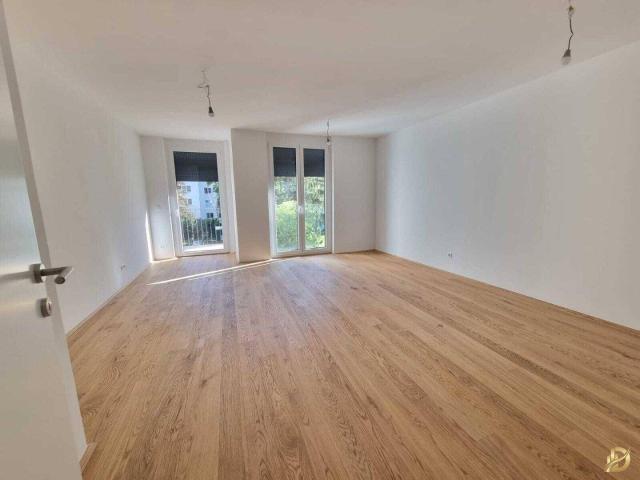 Schöne, Neubauwohnung 3.Zi + Balkon