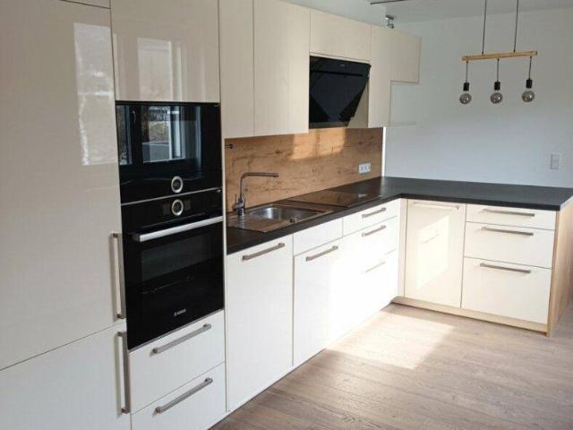 Schöne, neuwertige 3 Zimmer Wohnung in Schwaz zu mieten