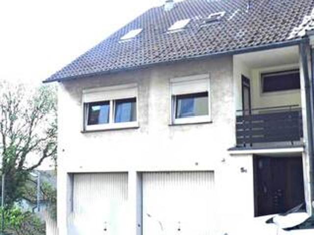 Schöne Souterrainwohnung mit Terrasse in Remscheid West