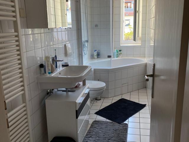 schöne sonnige Wohnung Vermietung ab 06.Juni 2025, Hannover Amsterdam Apartments for Rent