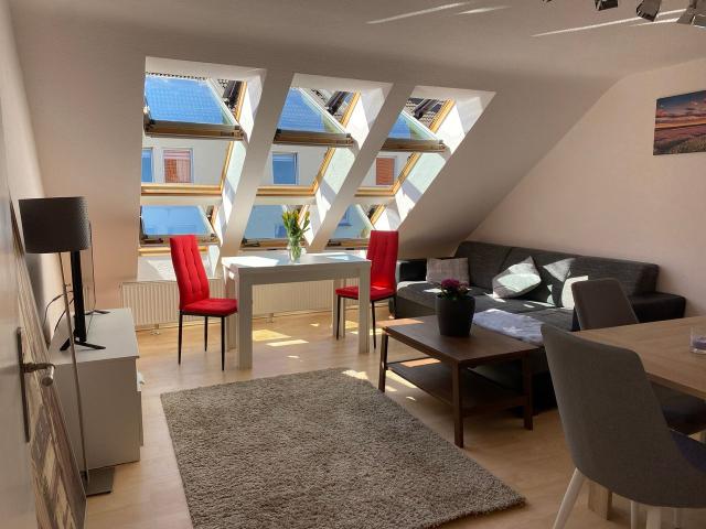 schöne sonnige Wohnung Vermietung ab 06.Juni 2025, Hannover Amsterdam Apartments for Rent