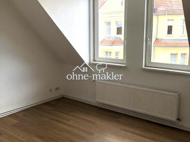Sanierte 1,5 Zimmer Dachgeschosswohnung in ruhiger Seitenstraße – ca. 10 Min. zu Fuß zum Hbf