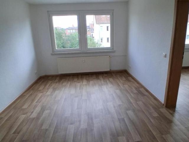 Schöne sanierte sonnige 2 R Wohnung ca. 47,09m2 im 3.OG in Burg zu vermieten