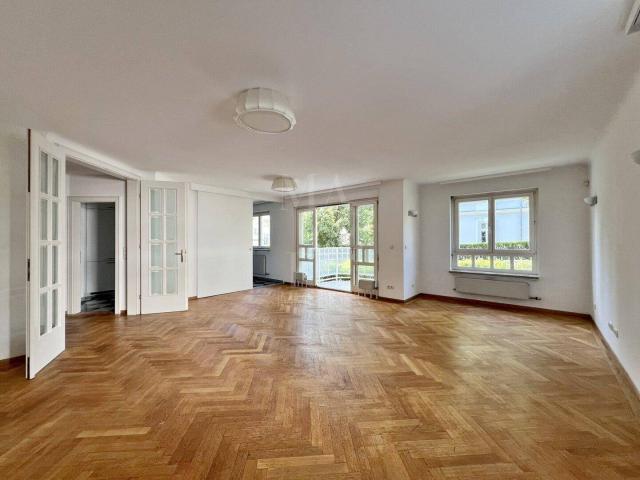 schöne, sehr gepflegte Neubauwohnung mit Balkon in bester Cottagelage