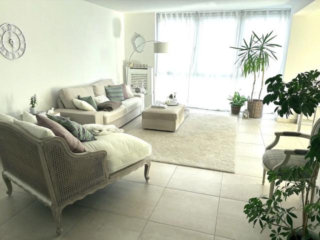 Renovierte Wohnung mit Garage Nähe Schwarzwaldstraße in der Süd Oststadt