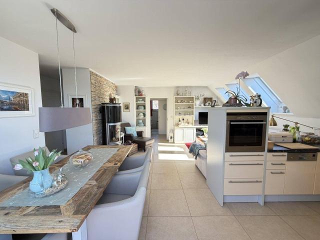 Schöne Penthousewohnung mit Süd West Terrasse in unmittelbarer Innenstadtnähe/Ruhelage