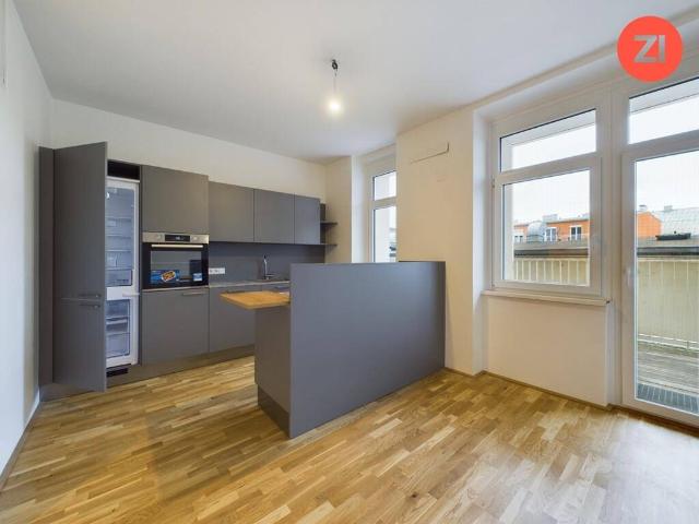 Schöne renovierte 3 Zimmer Wohnung mit Balkon