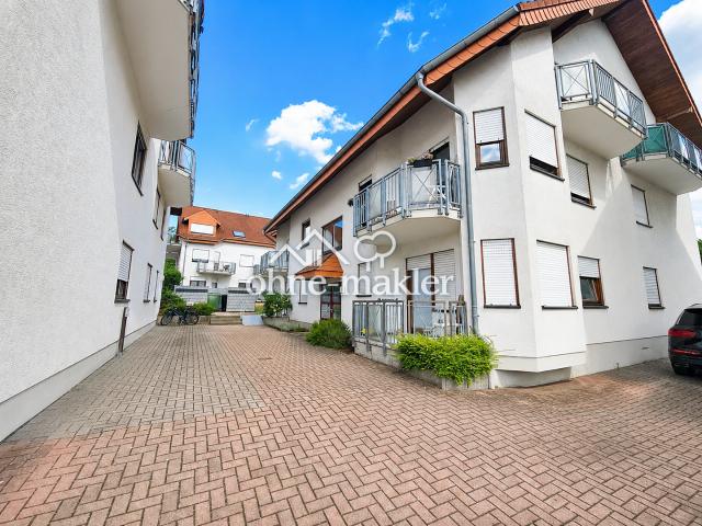 Schöne, renovierte, teilmöblierte 2 Zimmer Wohnung in zentraler, ruhiger Lage