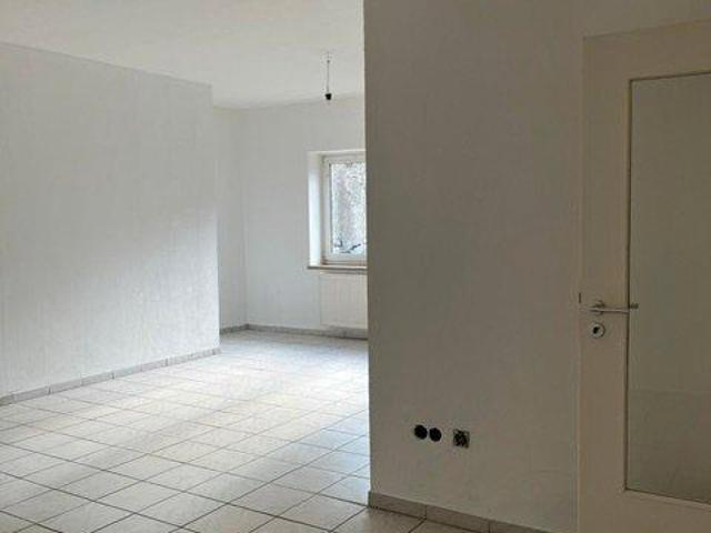 schöne renovierte Altbauwohnung EG in Duisburg Friemersheim