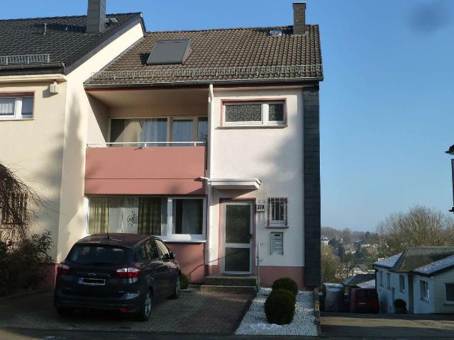 Schöne ruhige rauchfreie StudentenWHG Nähe Uni KM 330€ +HZG+NBK+Stellplatz+Gärtner