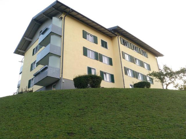 Schöne, ruhige & sonnige 3 Zimmer Wohnung im Herzen von Henndorf ca. 70m²