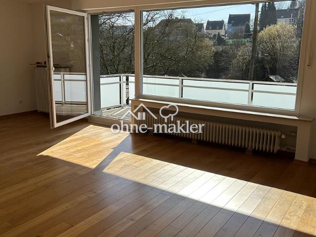 Schöne Wohnung 82m2 mit Südbalkon,neuem Bad, Keller und 1 Parkplatz